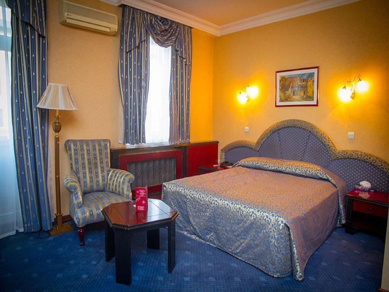 Ambassador Hotel Almaty Exterior photo